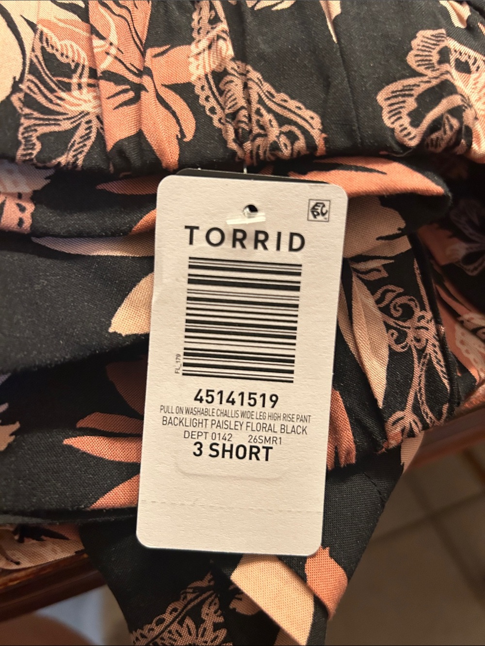 torrid Black Wide-Leg Pull-On Pants with Pink Floral Print 3 Short - Picture 8 of 8